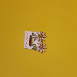 Betsy Johnson Earring